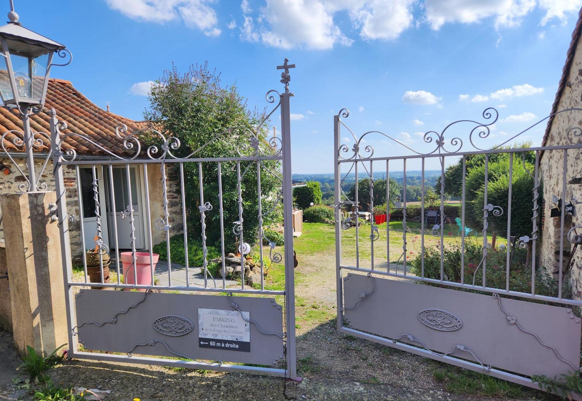 Les Chambres De La Forge Des Collines Les Herbiers Esterno foto